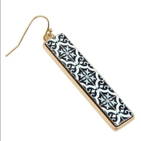 Geometric patterned earrings. Wood. Bohemian style. Beautiful - Picture 2 of 3